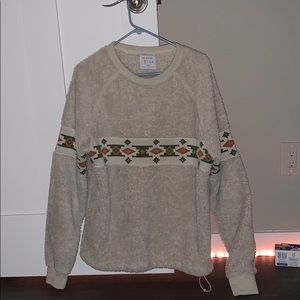 URBAN OUTFITTERS SWEATSHIRT
